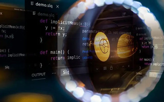 龙海 api php源码,下载的php源码怎么运行呢？